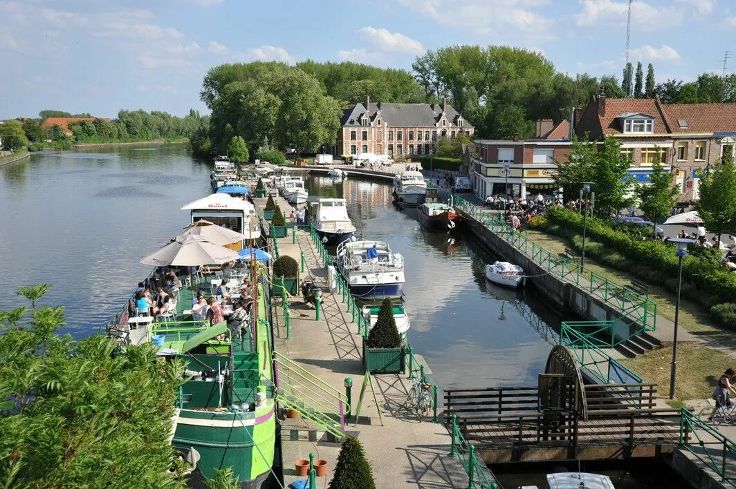 3 Schlafzimmer Wohnung in Wambrechies, France, Nr. 274045