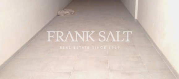 75m² Shop in San Gwann, Malta No. 12456 3