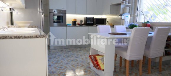 4 bedrooms Villa in Mola di Bari, Italy No. 181177 8