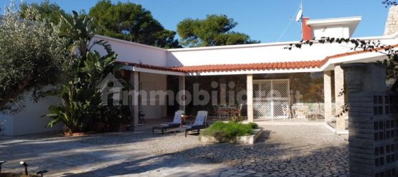 4 bedrooms Villa in Mola di Bari, Italy No. 181177 27