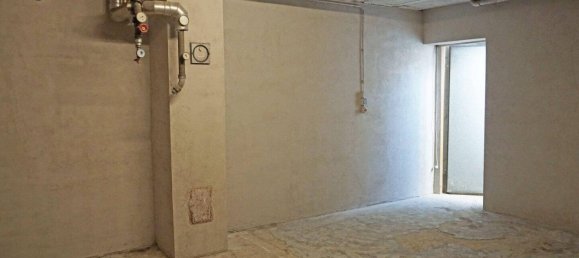 6-salle Entrepôt à Grossweikersdorf, Austria No. 21381 16