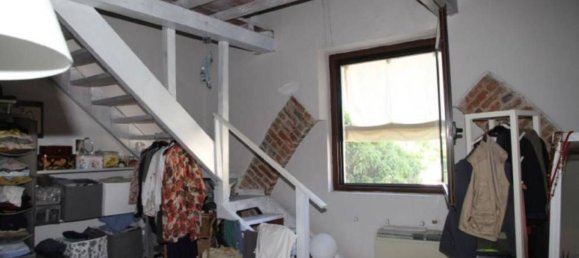 3-salle Appartement à Zerbolò, Italy No. 315016 7