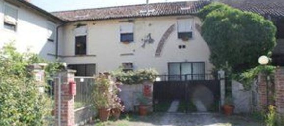 3-salle Appartement à Zerbolò, Italy No. 315016 16