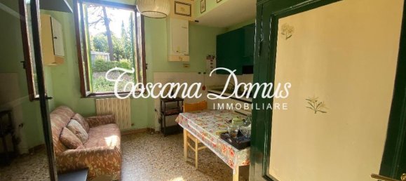 3 rooms Apartment in Siena, Italy No. 17645 2