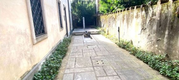 8 bedrooms House in Padua, Italy No. 352372 3