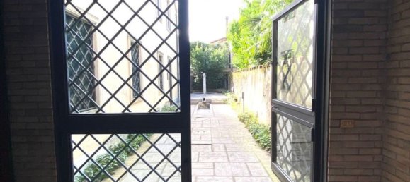 8 bedrooms House in Padua, Italy No. 352372 2