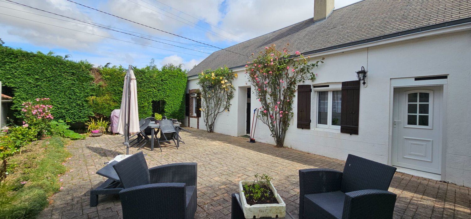 2 chambres Maison à Saumeray, France No. 240730