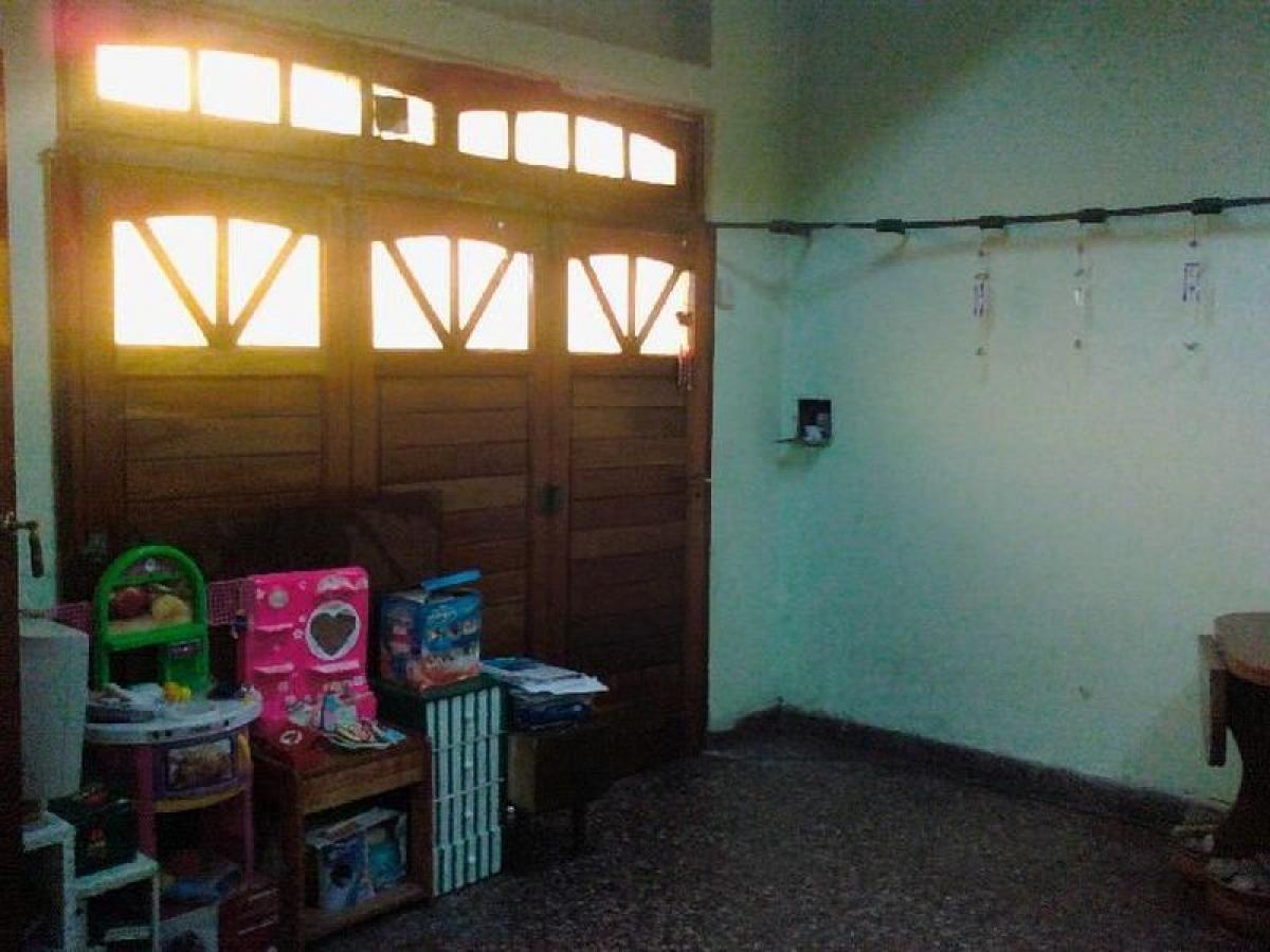 2 غرف نوم منزل في Lanus, Argentina رقم 92967