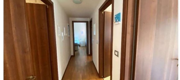 Apartamento de 4 divisões em Abbiategrasso, Italy N.º 7856 4