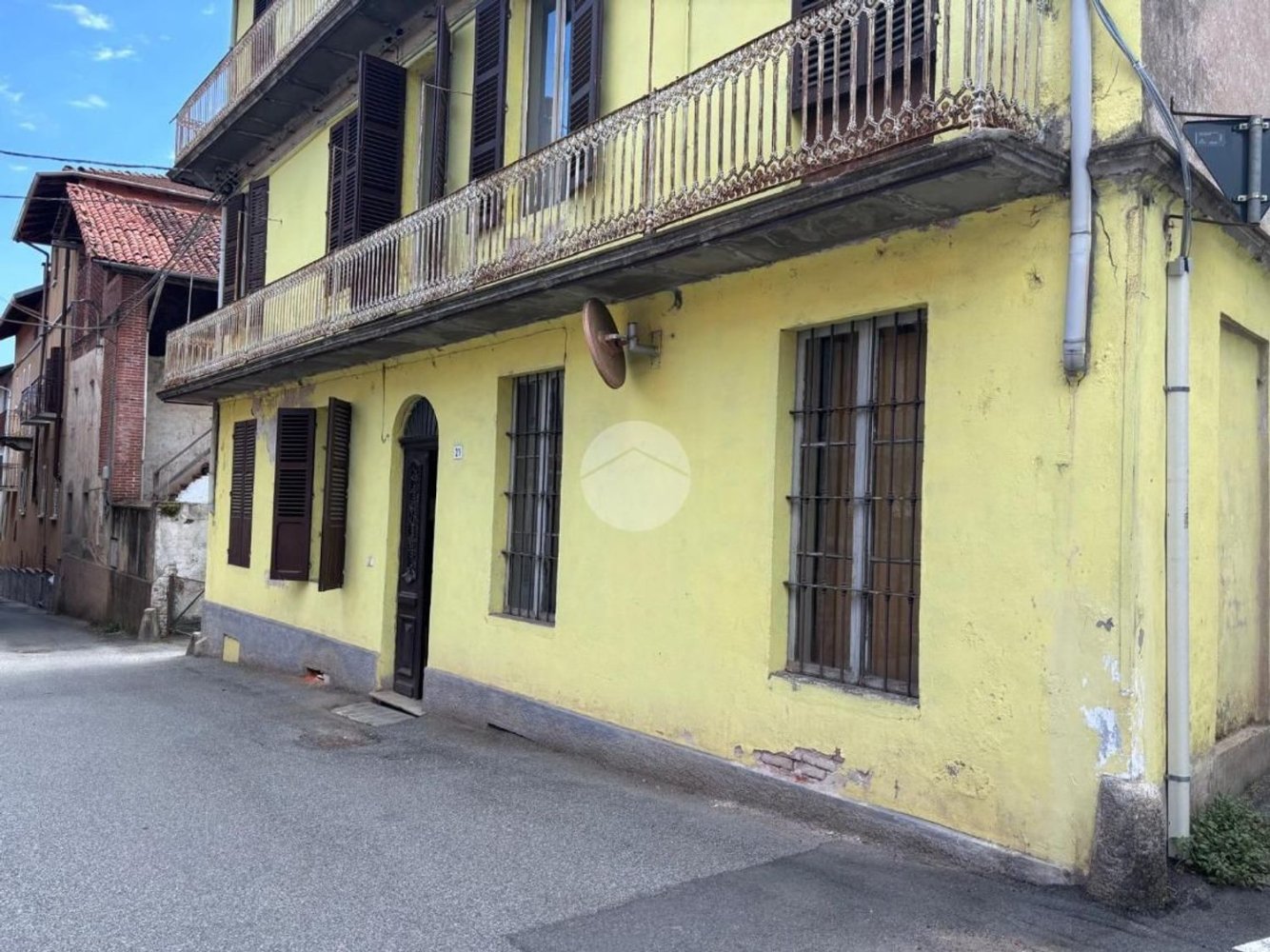 Дом с 5 комнатами в Роазио, Италия № 293264