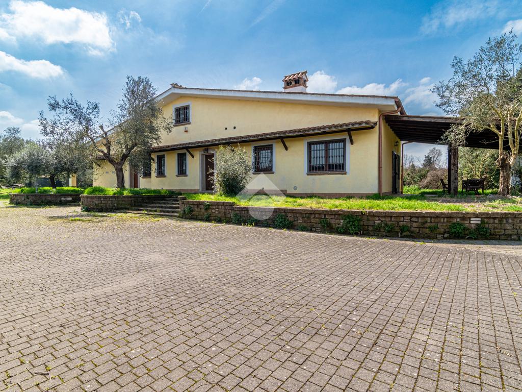Villa T4 em Campagnano di Roma, Italy N.º 54369