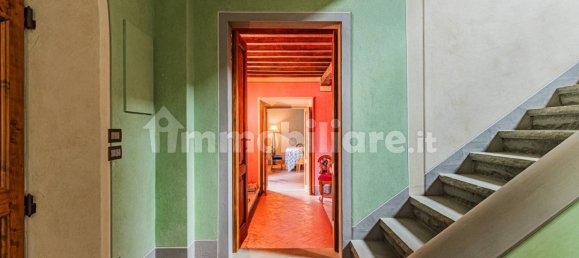 5 bedrooms Villa in Borgo San Lorenzo, Italy No. 262336 4