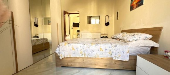 3 bedrooms Apartment in Pozzuoli, Italy No. 340022 5