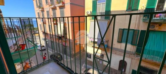 3 bedrooms Apartment in Pozzuoli, Italy No. 340022 4