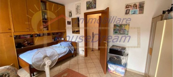 5 rooms House in Suno, Italy No. 296312 2