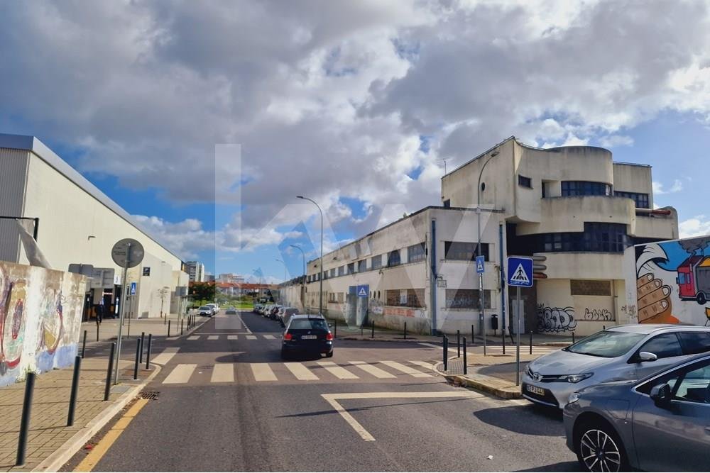 8025m² Warehouse in Amadora, Portugal No. 253462