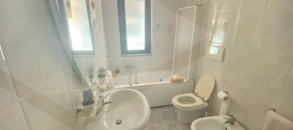 Apartamento de 2 divisões em Bari, Italy N.º 33896 13