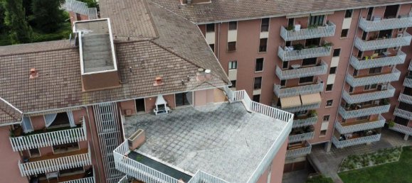 2 bedrooms Penthouse in Brescia, Italy No. 305647 6