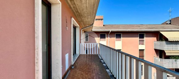 2 bedrooms Penthouse in Brescia, Italy No. 305647 14