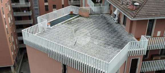 2 bedrooms Penthouse in Brescia, Italy No. 305647 5