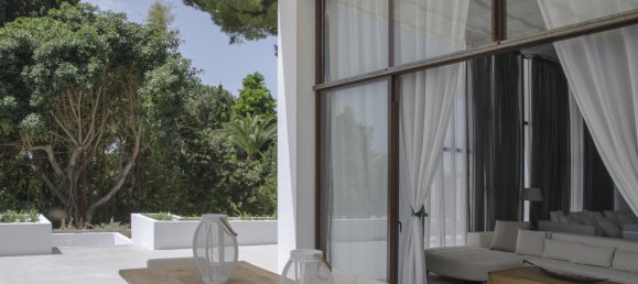 Casa de 6 dormitorios en Marbella, Spain No. 9908 2