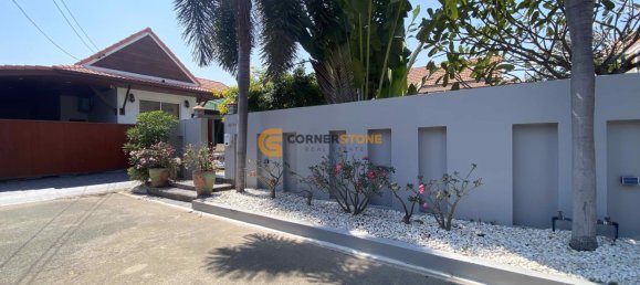 320m² House in Pattaya, Thailand No. 27153 4