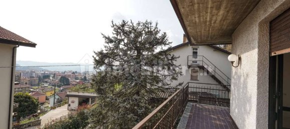6 bedrooms Villa in Cisano Bergamasco, Italy No. 70765 2