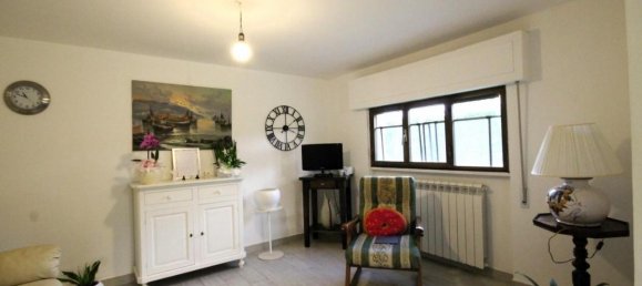 Вилла с 8 комнатами в Капаннори, Италия № 155422 11