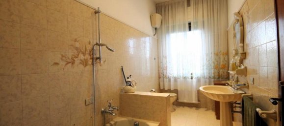 Вилла с 8 комнатами в Капаннори, Италия № 155422 27