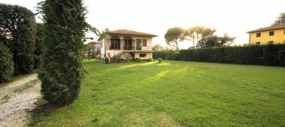 Вилла с 8 комнатами в Капаннори, Италия № 155422 3