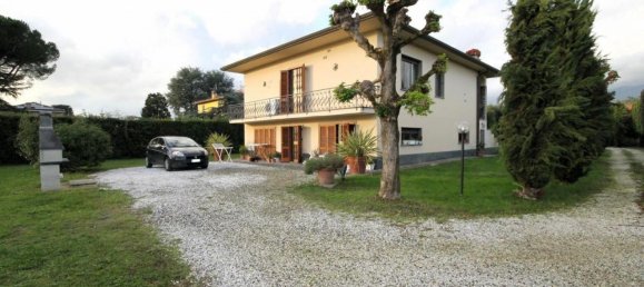 Вилла с 8 комнатами в Капаннори, Италия № 155422 4