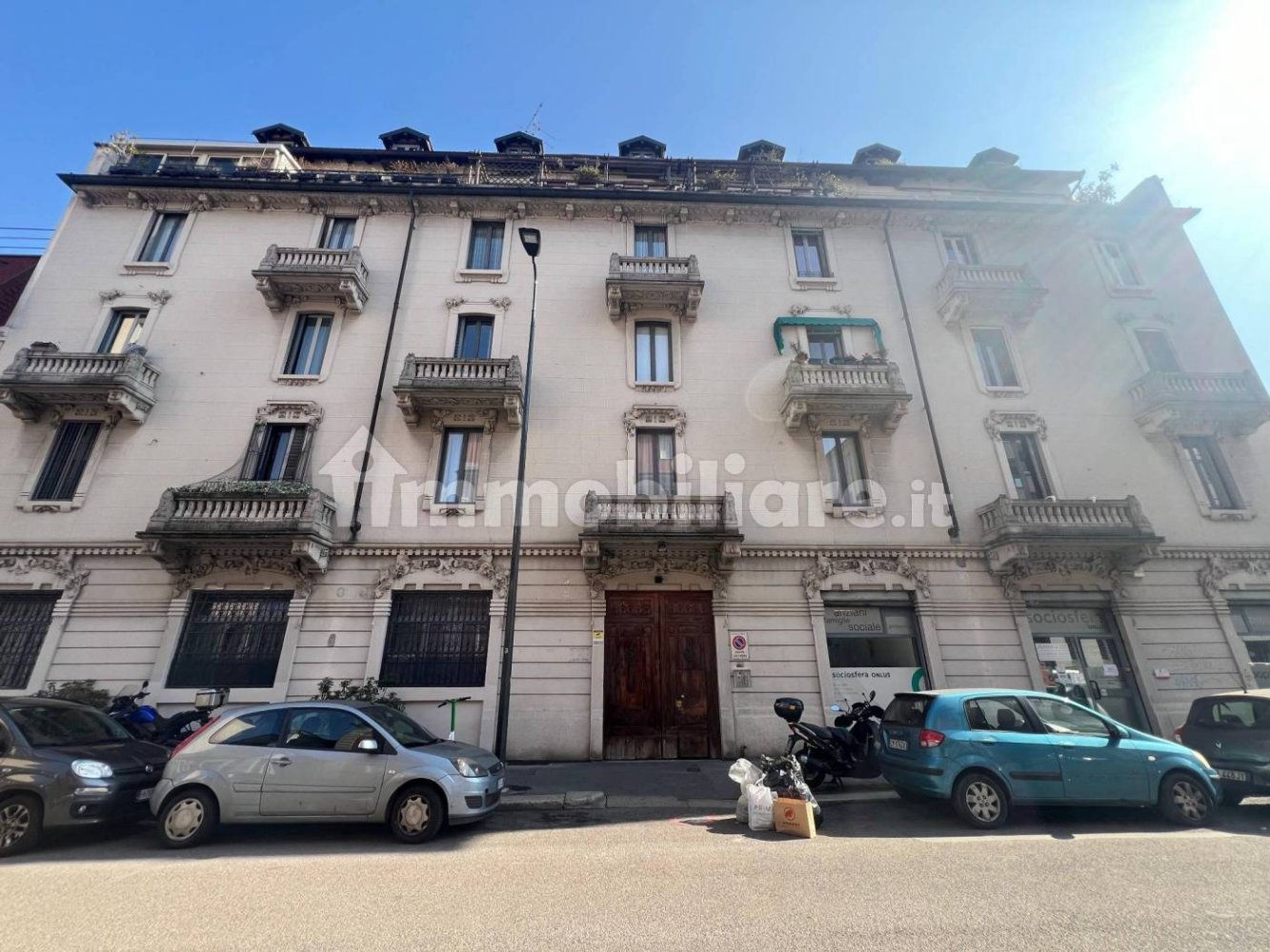 2 bedrooms Apartment in Milan, Italy No. 336152