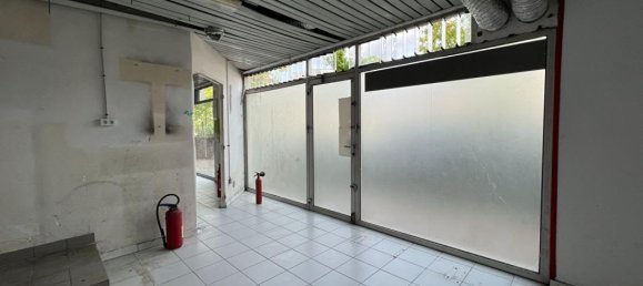  Commercial property in Le Plessis-Trevise, France No. 188851 5