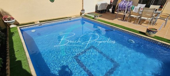 Casa de 7 dormitorios en Torre del Mar, Spain No. 186992 2