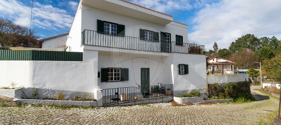 3 bedrooms House in Castanheira de Pera, Portugal No. 28996 2