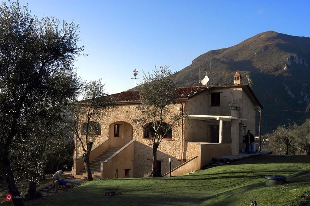 6 bedrooms Villa in Camaiore, Italy No. 264805