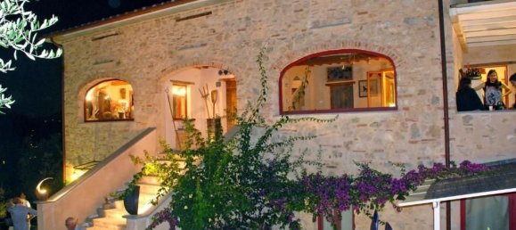 6 bedrooms Villa in Camaiore, Italy No. 264805 6