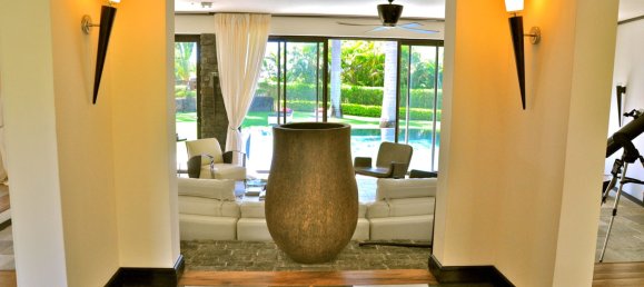 4 bedrooms Villa in Flacq, Mauritius No. 237 5