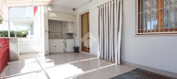 Apartamento de 2 dormitorios en Martinsicuro, Italy No. 257832 4