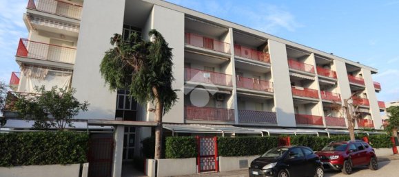 Apartamento de 2 dormitorios en Martinsicuro, Italy No. 257832 20