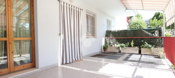 Apartamento de 2 dormitorios en Martinsicuro, Italy No. 257832 3