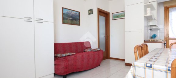 Apartamento de 2 dormitorios en Martinsicuro, Italy No. 257832 8