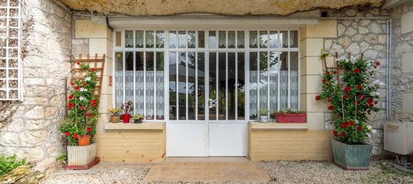 3 bedrooms House in Luynes, France No. 243422 6