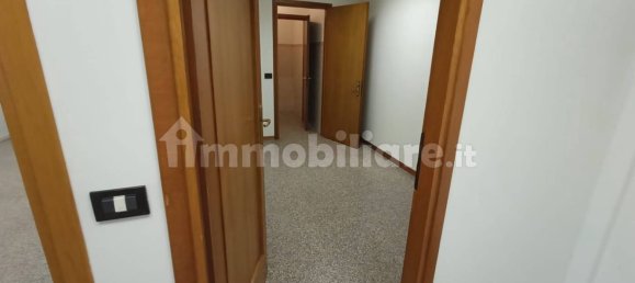 2-Zimmer Gewerbliche Immobilie in Resana, Italy, Nr. 365162 7