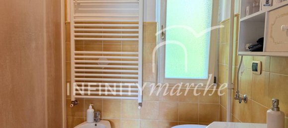 4 Schlafzimmer Haus in Montecosaro, Italy, Nr. 11757 49