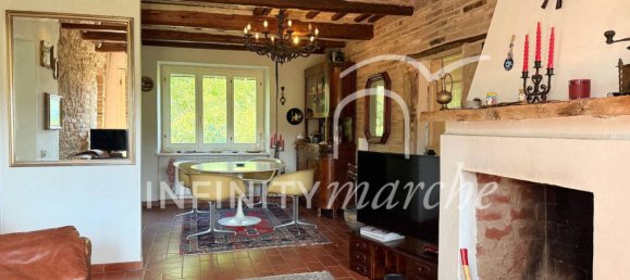 4 Schlafzimmer Haus in Montecosaro, Italy, Nr. 11757 15