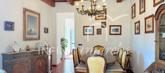 4 Schlafzimmer Haus in Montecosaro, Italy, Nr. 11757 27