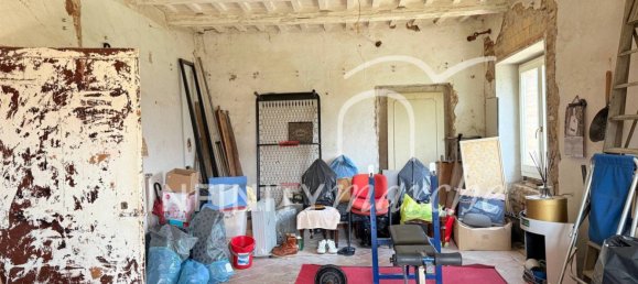 4 Schlafzimmer Haus in Montecosaro, Italy, Nr. 11757 26