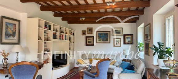 4 Schlafzimmer Haus in Montecosaro, Italy, Nr. 11757 19