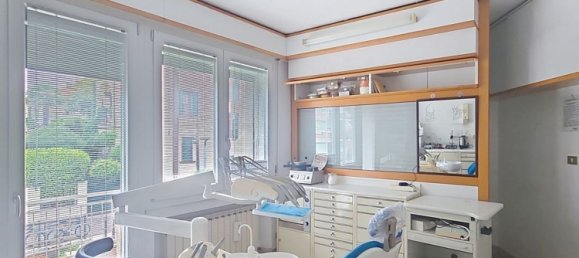 4 bedrooms Apartment in Venice, Italy No. 323334 23